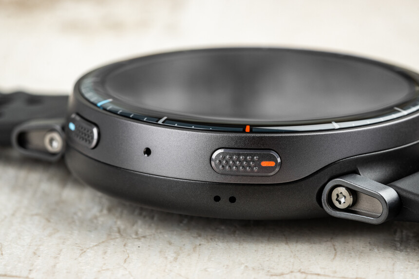 I pulsanti hanno una leggera zigrinatura, che ne facilita l’uso.