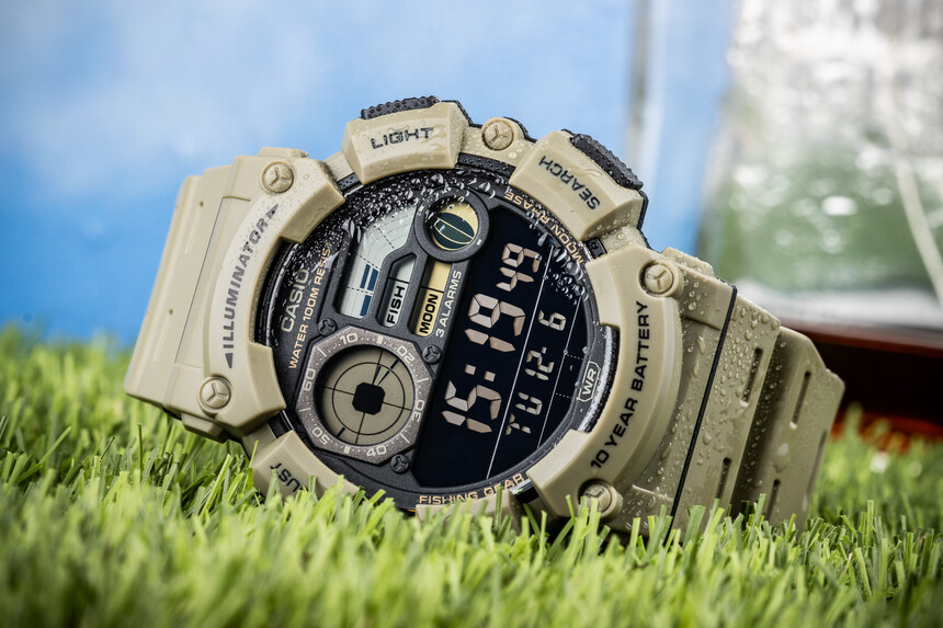 Variante nel marrone naturale.