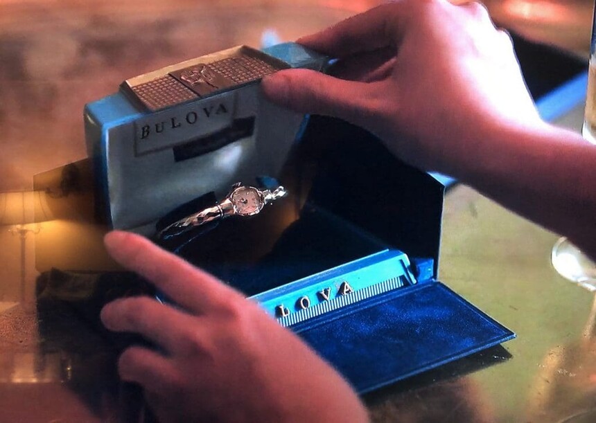 L'orologio Bulova American Girl indossato nella serie da Beth Harmon. Fonte: www.timeandtidewatches.com