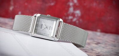 Citizen Elegant Eco-Drive EW5590-62A (+ cinturino di ricambio)