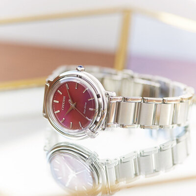 Citizen Elegant Eco-Drive EM1090-78X (+ cinturino di ricambio)