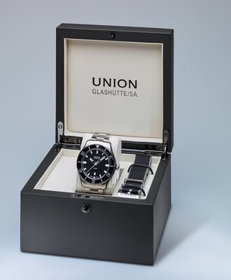 Union Glashütte Belisar Date Sport D009.907.11.057.00 (+ cinturino di ricambio)