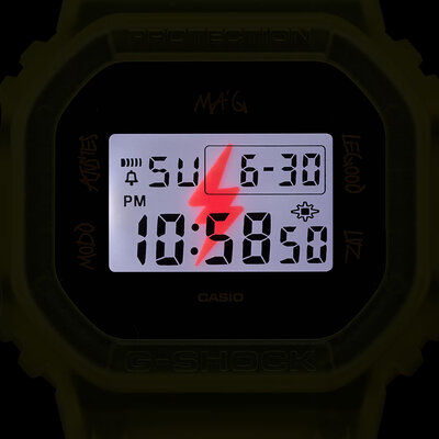 Casio G-Shock Original DWE-5600JB-1A9ER J. Balvin Collaboration (+cinturino e lunetta di ricambio)
