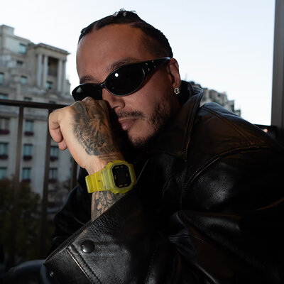 Casio G-Shock Original DWE-5600JB-1A9ER J. Balvin Collaboration (+cinturino e lunetta di ricambio)