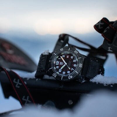Luminox Navy Seal 4230 Series XS.4231.SET (+ cinturino di ricambio)