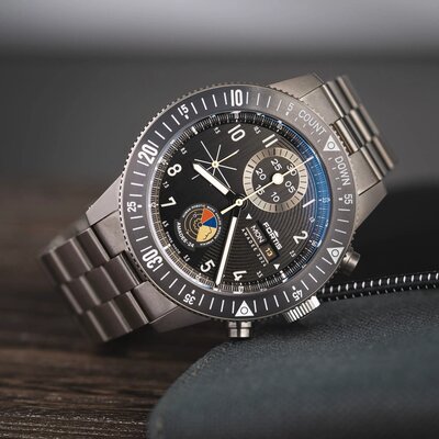 Fortis Novonaut N-42 Automatic Chronograph Amadee-24 F2040016 Limited Edition 100pcs (+ cinturino di ricambio)