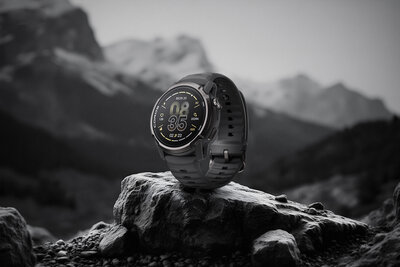 Coros Apex 4 46mm Black / Silicone band