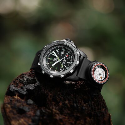 Luminox Land Recon Nav Spec XL.8837.SET (+ cinturino di ricambio)