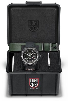 Luminox Land Recon Nav Spec XL.8837.SET (+ cinturino di ricambio)