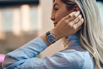 Wenger Urban Donnissima Quartz 60.1721.120 (+ cinturino di ricambio)