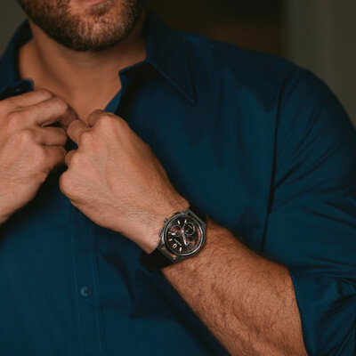 Bulova Curv Quartz 96K117 (+ cinturino di ricambio)