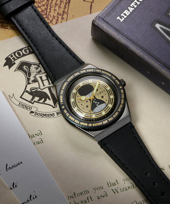 Timex Q Timex Reissue x Harry Potter Time Turner TW2Y76000QY